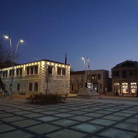 Villa Fokai Hotel Yenifoca Екстер'єр фото