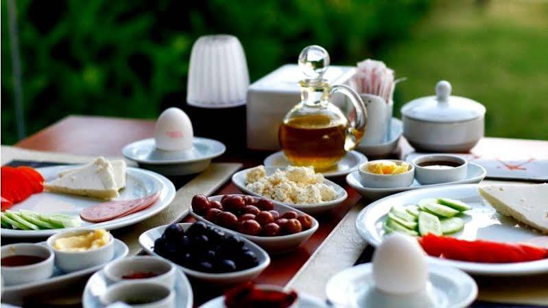 Villa Fokai Hotel Yenifoca Екстер'єр фото