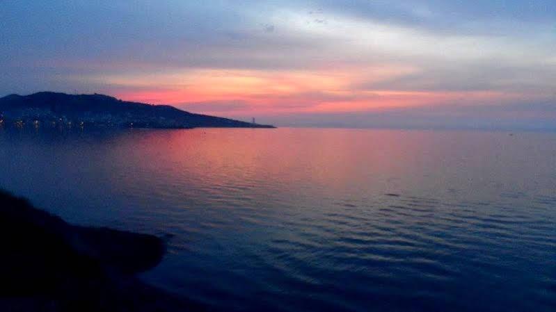 Villa Fokai Hotel Yenifoca Екстер'єр фото