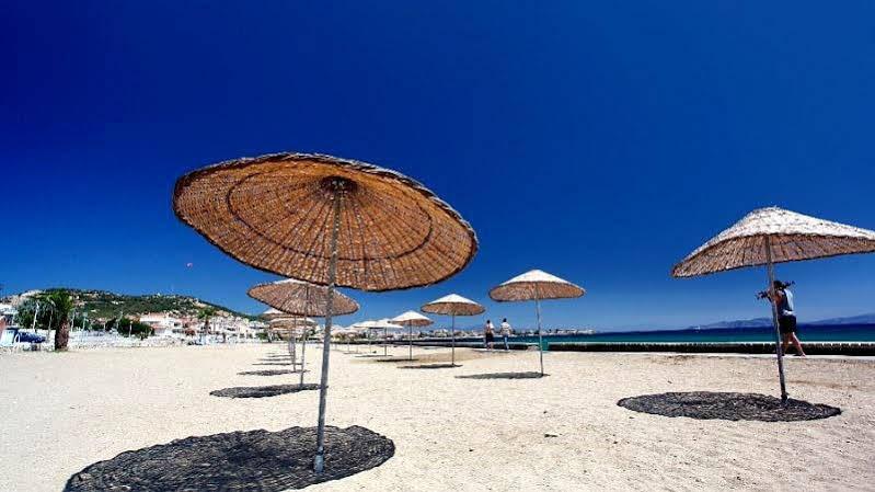 Villa Fokai Hotel Yenifoca Екстер'єр фото
